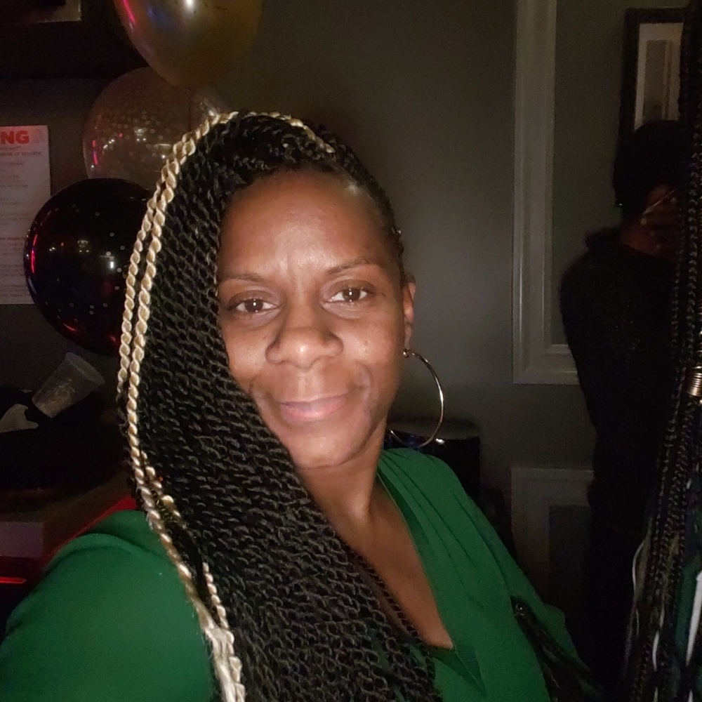 Meet your Posher, Alena